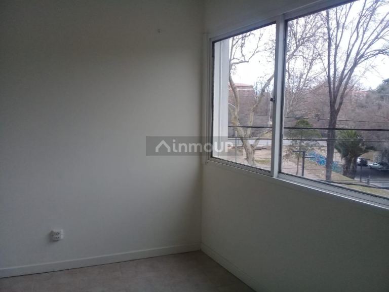 Oficina en Alquiler en Guaymallen, Mendoza