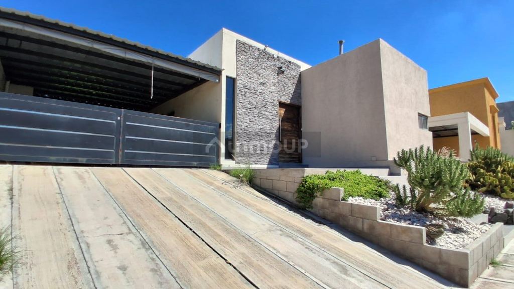 Casa en Venta en Las Heras, Mendoza