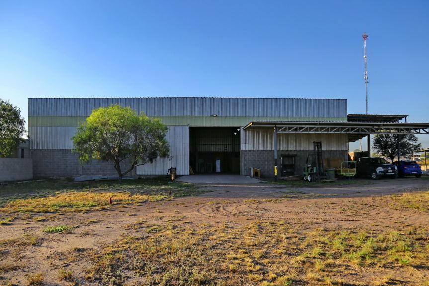Mendoza, Nave y Depósitos Industriales, Parque Industrial Provincial, con 25.000 m Terreno