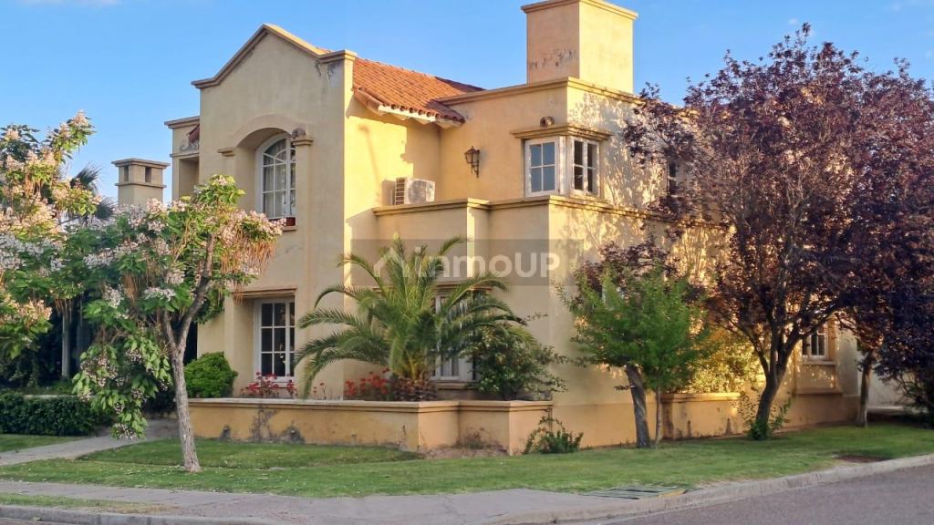 Casa en Venta en Godoy Cruz, Mendoza