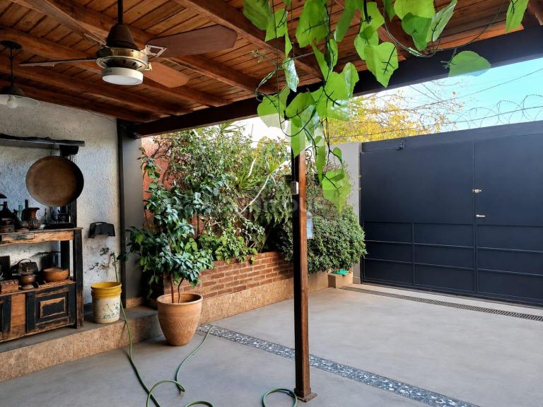 Casa en Venta en Guaymallen, Mendoza