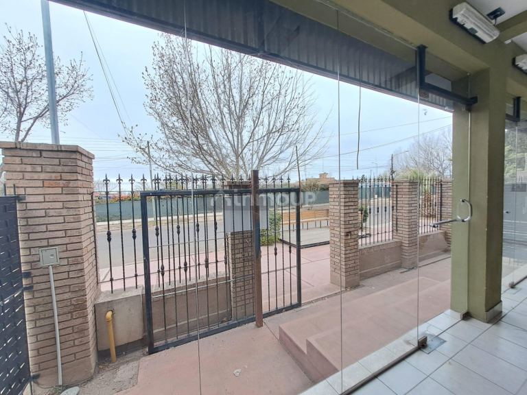 Local Comercial en Alquiler en Lujan de Cuyo, Mendoza - $ 1.000.000 | Inmoup - 8