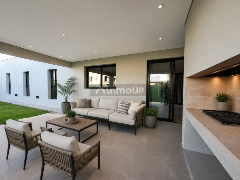 Casa en Venta en Lujan de Cuyo, Mendoza - USD 270.000 | Inmoup - 24