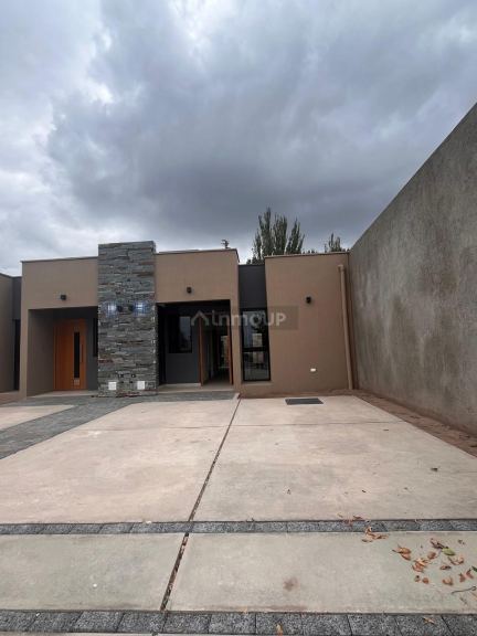 Casa en Venta en Guaymallen, Mendoza