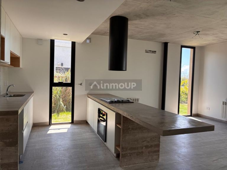 Casa en Venta en Pilar, G.B.A. Zona Norte