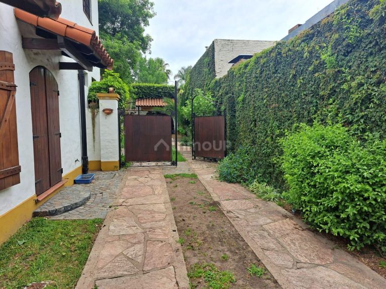 Casa en Venta en Almirante Brown, G.B.A. Zona Sur