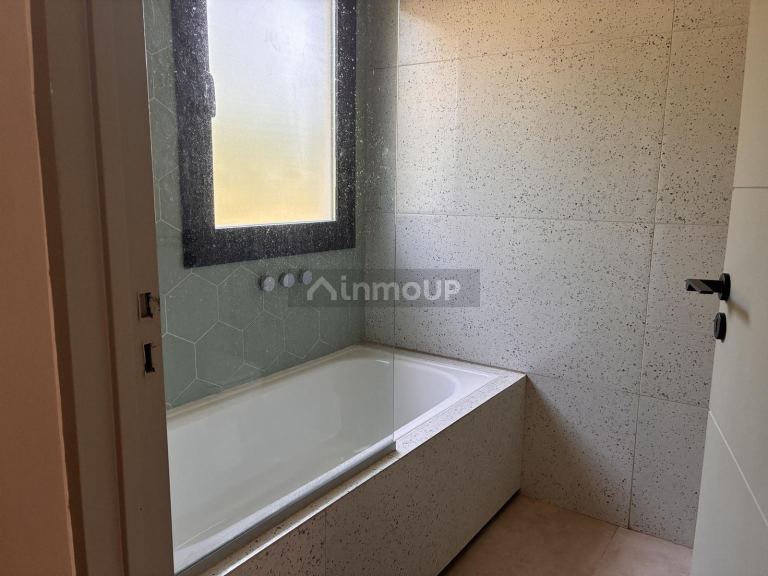 Casa en Alquiler en Pilar, G.B.A. Zona Norte