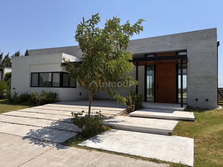 Casa en Alquiler en Pilar, G.B.A. Zona Norte