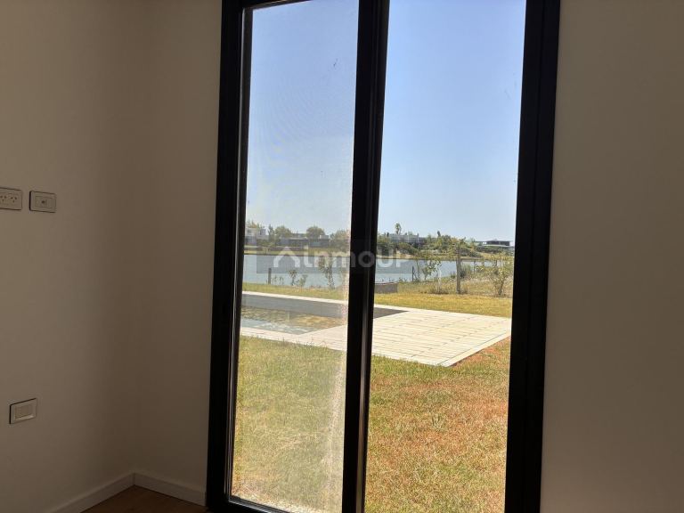 Casa en Alquiler en Pilar, G.B.A. Zona Norte