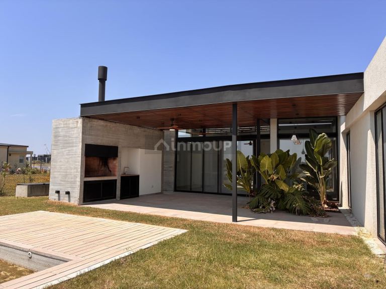 Casa en Alquiler en Pilar, G.B.A. Zona Norte