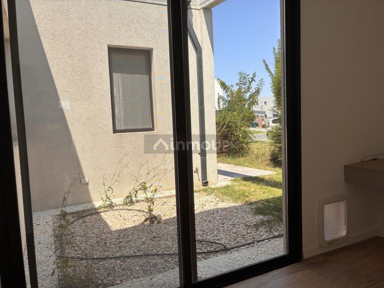 Casa en Alquiler en Pilar, G.B.A. Zona Norte