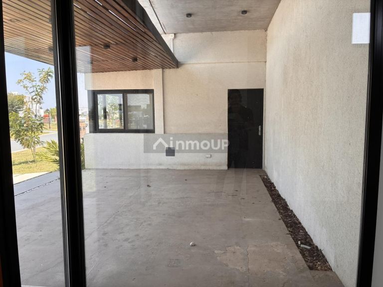 Casa en Alquiler en Pilar, G.B.A. Zona Norte