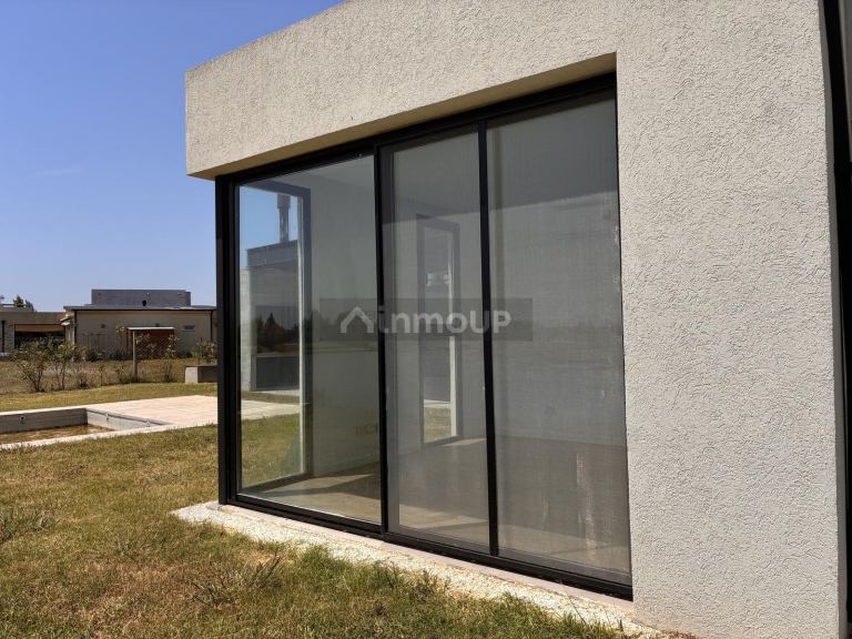 Casa en Alquiler en Pilar, G.B.A. Zona Norte