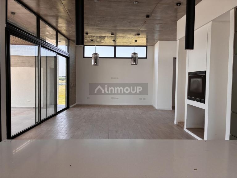Casa en Alquiler en Pilar, G.B.A. Zona Norte