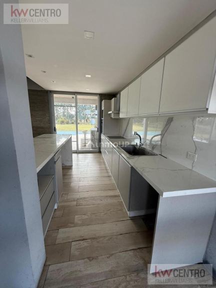 Casa en Venta en Coronel Brandsen, Buenos Aires Interior