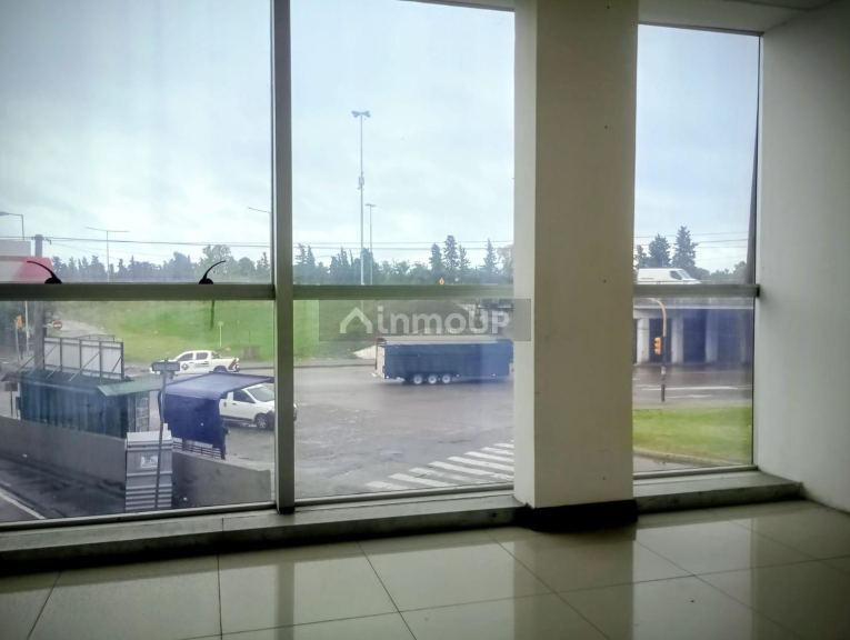 Oficina en Alquiler en Pilar, G.B.A. Zona Norte