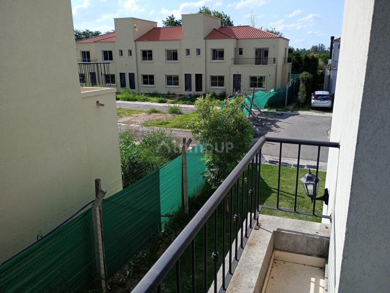 P H en Venta en Pilar, G.B.A. Zona Norte