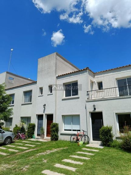 P H en Venta en Pilar, G.B.A. Zona Norte