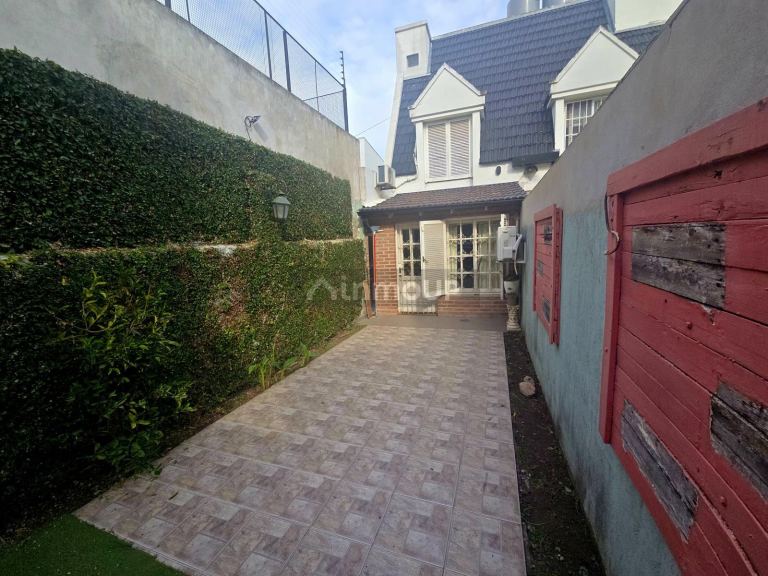 P H en Venta en Moron, G.B.A. Zona Oeste