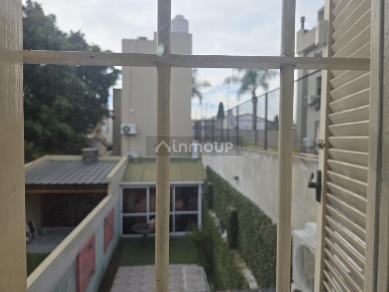 P H en Venta en Moron, G.B.A. Zona Oeste