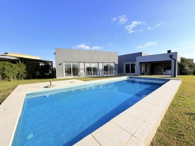 Casa en Venta en Presidente Peron, G.B.A. Zona Sur