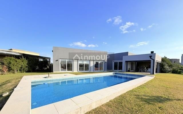Casa en Venta en Presidente Peron, G.B.A. Zona Sur