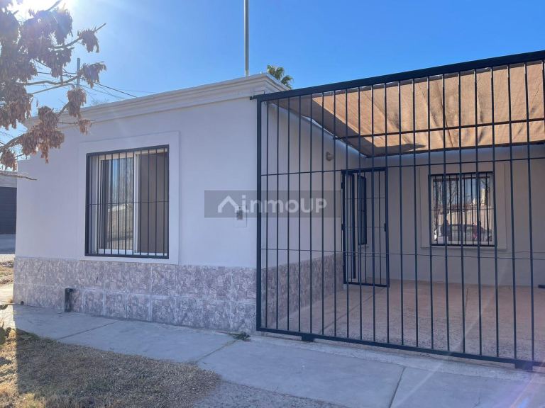 Casa en Alquiler en Rivadavia, Mendoza