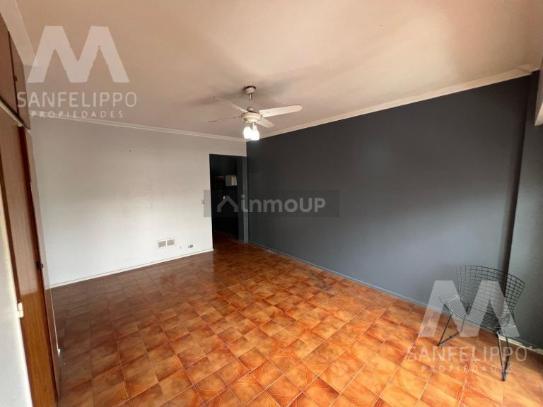 Avellaneda Estanislao Zeballos al 2800