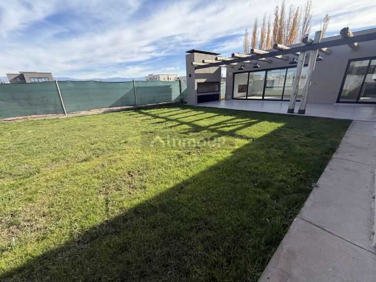 Casa en Venta en Lujan de Cuyo, Mendoza