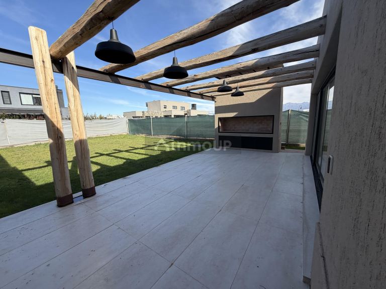 Casa en Venta en Lujan de Cuyo, Mendoza