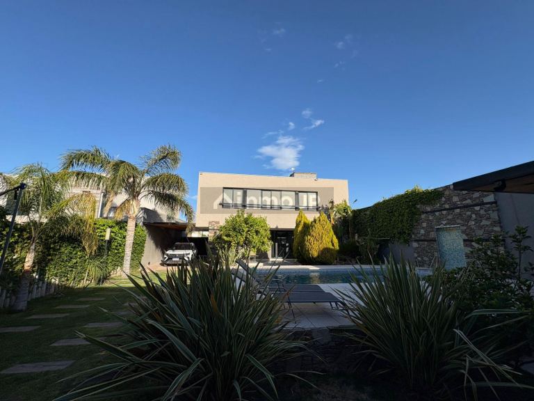 Casa en Venta en Guaymallen, Mendoza