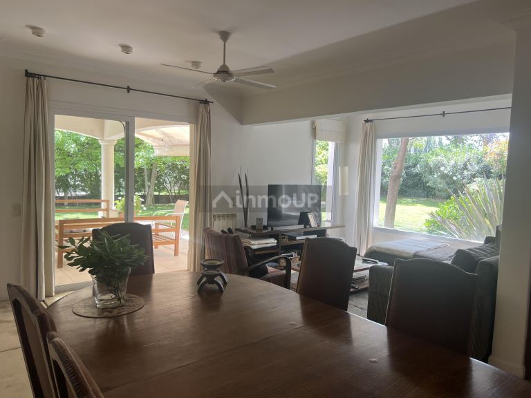 Casa en Venta en Guaymallen, Mendoza