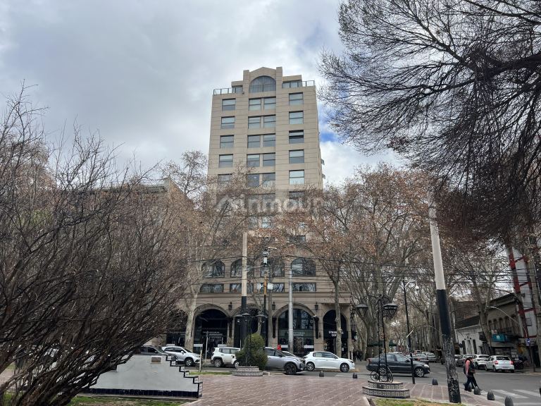 Oficina en Alquiler en Capital, Mendoza