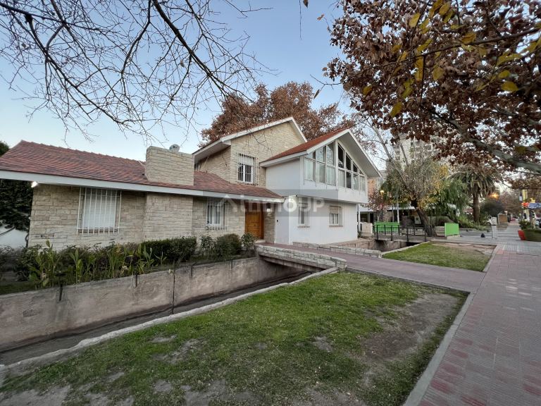 Casa en Alquiler en Capital, Mendoza