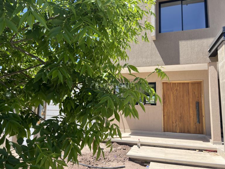 Casa en Venta en Maipu, Mendoza