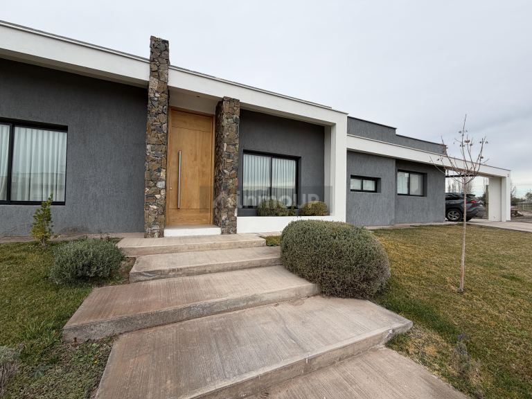 Casa en Venta en Maipu, Mendoza