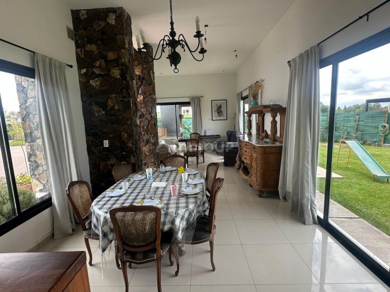 Casa en Venta en Maipu, Mendoza