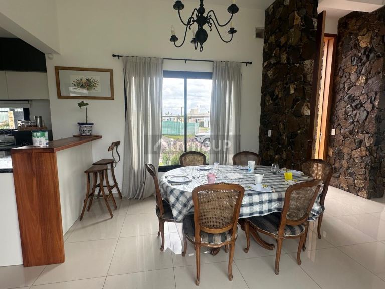 Casa en Venta en Maipu, Mendoza