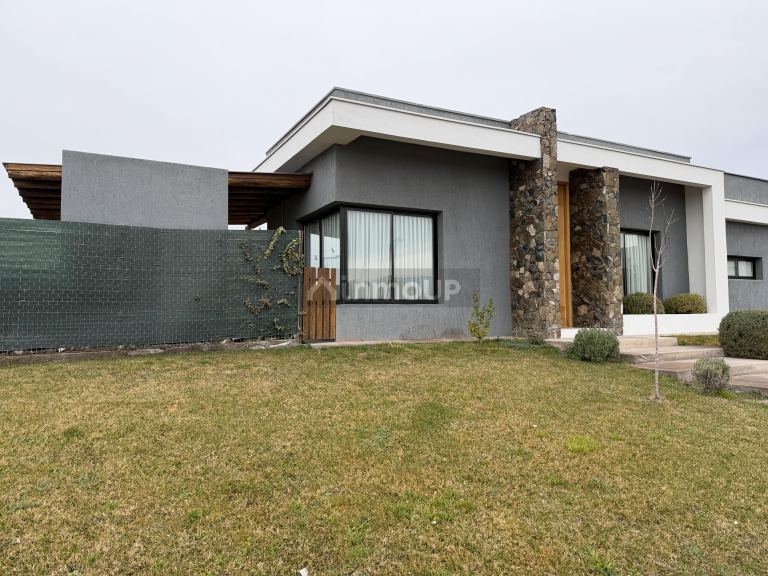 Casa en Venta en Maipu, Mendoza
