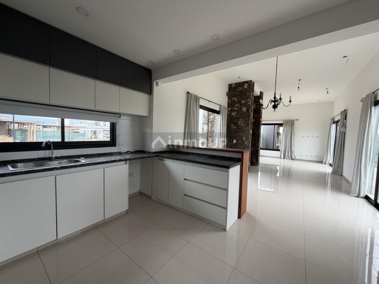 Casa en Venta en Maipu, Mendoza