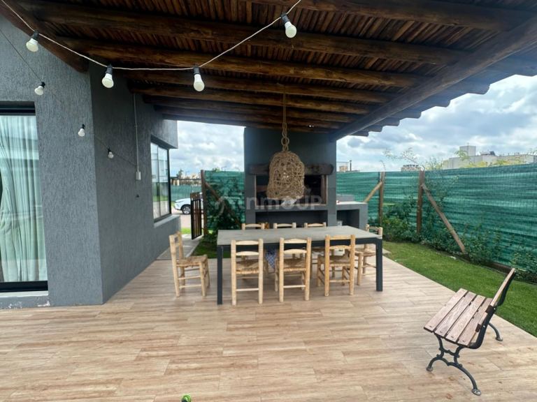 Casa en Venta en Maipu, Mendoza