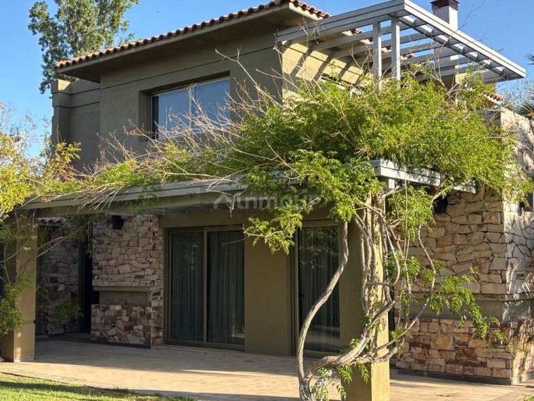 Casa en Alquiler en Lujan de Cuyo, Mendoza