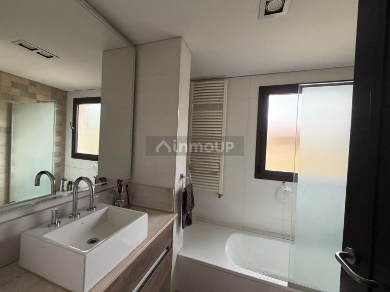 Casa en Venta en Guaymallen, Mendoza - USD 450.000 | Inmoup - 17