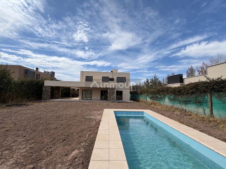 Casa en Venta en Lujan de Cuyo, Mendoza - USD 380.000 | Inmoup - 13