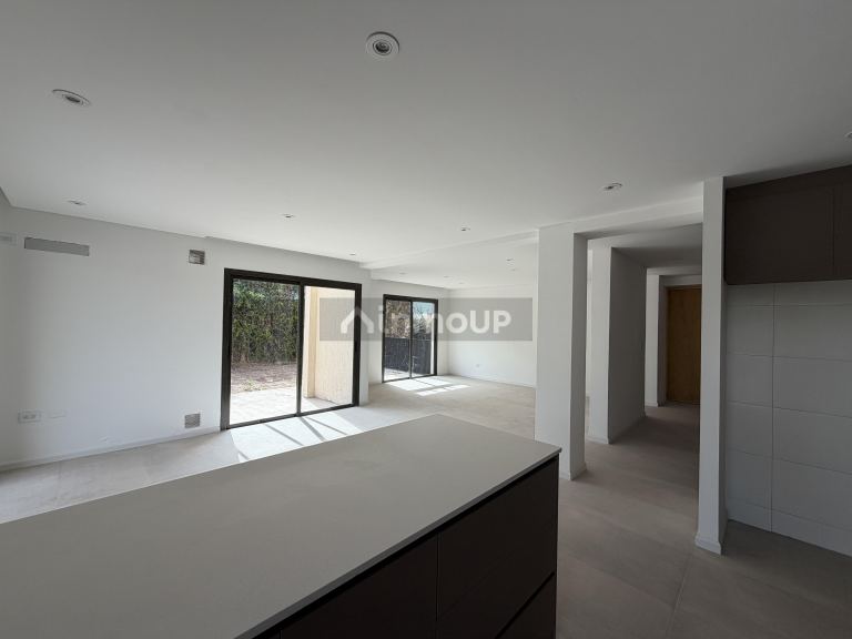 Casa en Venta en Lujan de Cuyo, Mendoza - USD 380.000 | Inmoup - 9
