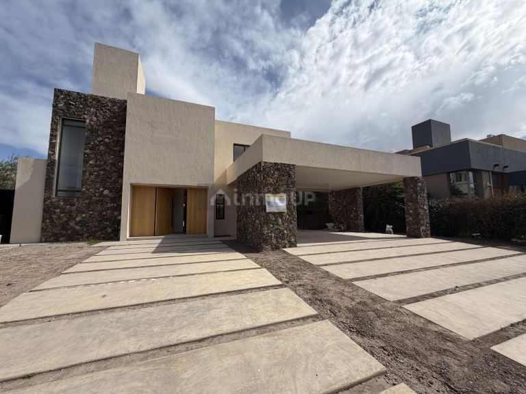 Casa en Venta en Lujan de Cuyo, Mendoza - USD 380.000 | Inmoup - 25