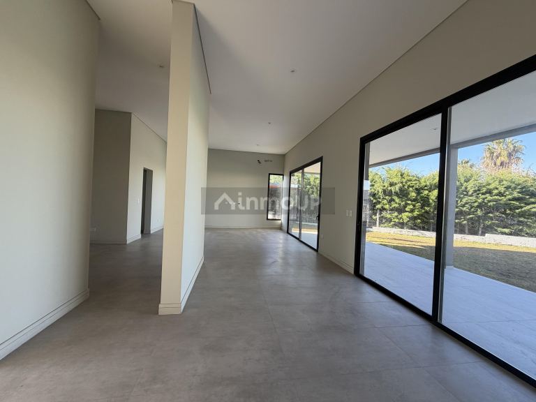 Casa en Alquiler en Godoy Cruz, Mendoza - USD 2.200 | Inmoup - 8