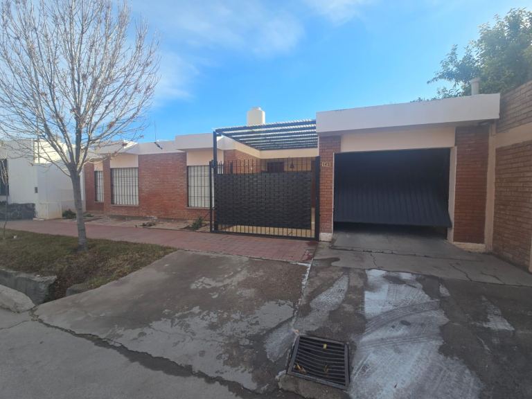 Casa en Alquiler en Lujan de Cuyo, Mendoza