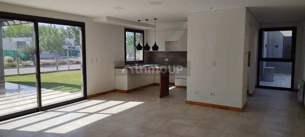 Casa en Alquiler en Maipu, Mendoza