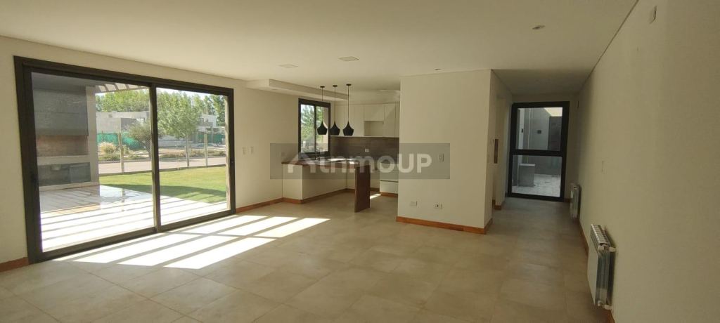 Casa en Alquiler en Maipu, Mendoza